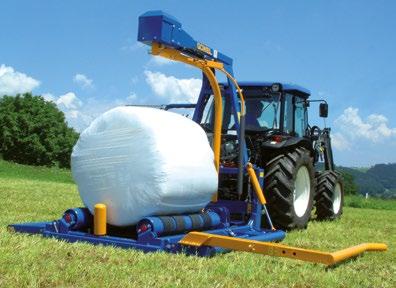 G3010 EXCLUSIV OVÍJECÍ STROJ NA KULATÉ BALÍKY Programové ovládání STANDARD TECHNICKÉ ÚDAJE // ZÁKLADNÍ VYBAVENÍ Hmotnost 880 kg Průměr balíku 0,90 1,60 m Délka 2 705 mm Potřeba oleje od 20 l/min.