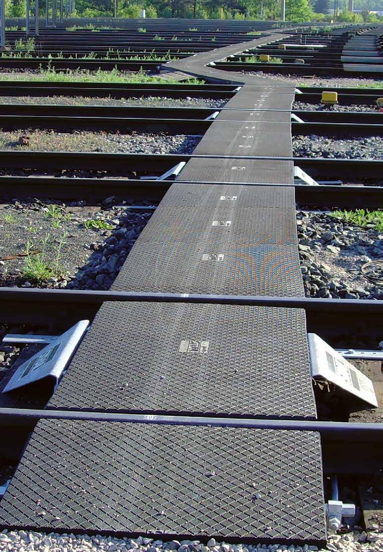 8 STRAIL PRINCIP Spojujeme silnici a železnici. Doprava musí být plynulá a neomezená.