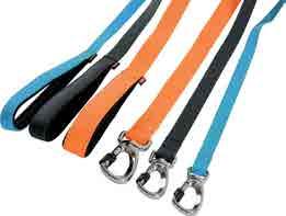 CHOVATELSKÉ POTŘEBY Vodítko pes SILICONE černá 15mm/1,2m, 20mm/1,2m,