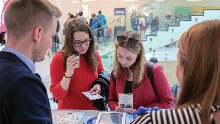 8 fakult 1 univerzita Ateliér fotografie pedagogické fakulty představil tvorbu studentů Vizuální zprávu o současném olomouckém vzdělávání ve fotografii nabídla expozice s názvem 4 olomoucké
