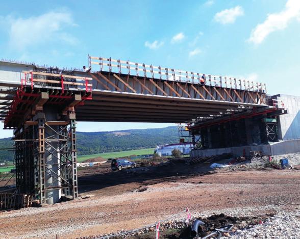 Použití Desky je možné použít v široké škále ztraceného bednění mostů a monolitických konstrukcí. Převážně se ztracené bednění mostů z desek CEMVIN FORM používá pro bednění mostovky.