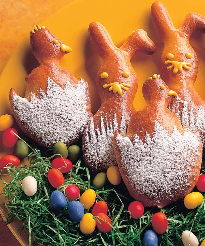 Zajíãci a kufiátka 250 g hladké mouky 250 g polohrubé mouky 1 DroÏdí 125 g cukru 1 Vanilínov cukr nastrouhaná kûra z 1 omytého citrónu petka soli 75 g rozpu tûného, vlaïného másla 300 ml vlaïného