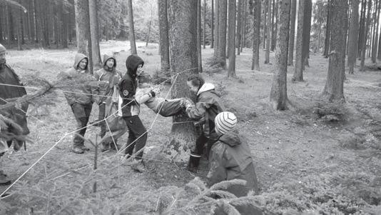Poté jsme jeli kolem řeky až k jednomu bufetu na soutoku Kačáku a Berounky, kde jsme si dali limču, zmrzku a jeli jsme dál po cyklostezce.