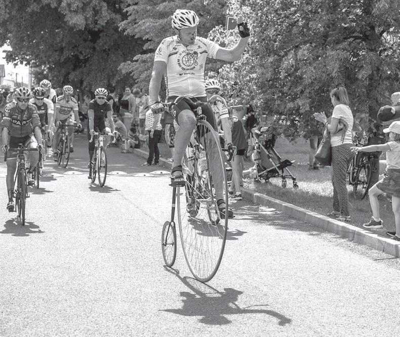 8 Život v Rudné Rudnou navštívil peloton cyklotour Na kole dětem Již podesáté vyjel na cyklotour Českou republikou