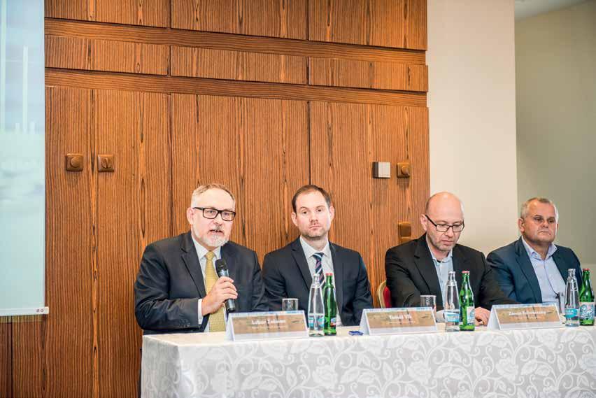 Výkonný partner firmy Grant Thornton David Pirner (vpravo) majitelům společností radí, co dělat, když chtějí prodat.