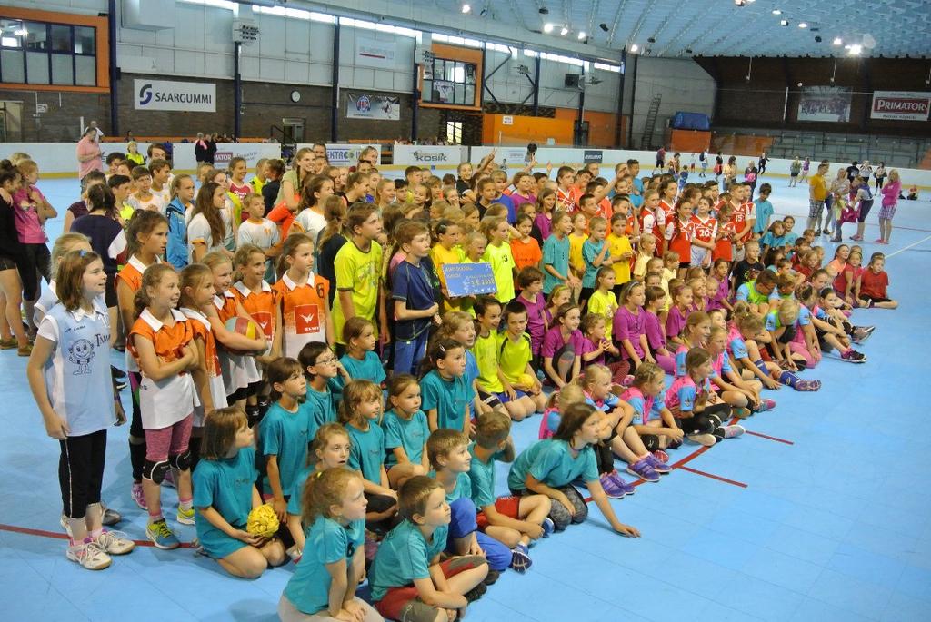 Volejbalové centrum nad Metují KALENDÁŘ - Volejbalové centrum vzniklo v roce za účelem obnovení volejbalové tradice a popularizace mládežnického volejbalu a minivolejbalu na Novoměstsku.