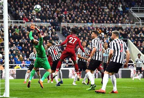 46 PREMIER LEAGUE BUNDESLIGA 47 PREMIER LEAGUE # MUŽSTVO Z V R P GÓLY B Liverpool bojuje, Cardiff padá Mnichovské loučení R-tandemu BUNDESLIGA # MUŽSTVO Z V R P GÓLY B 1.