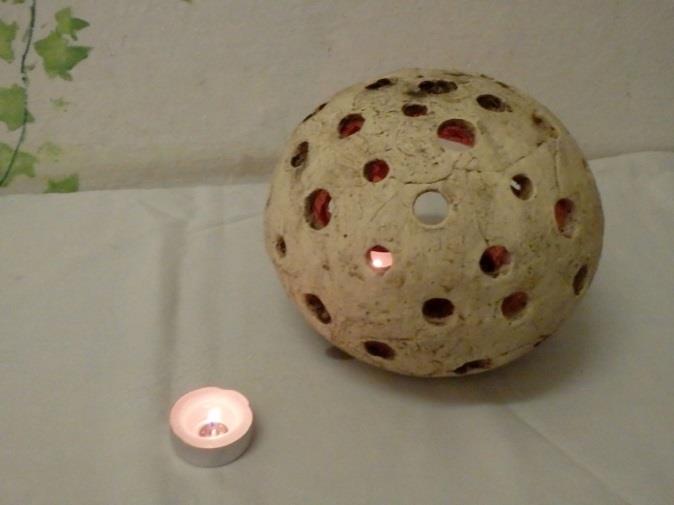 č: 0003 007 - průměr 26 cm - cena 500 Kč