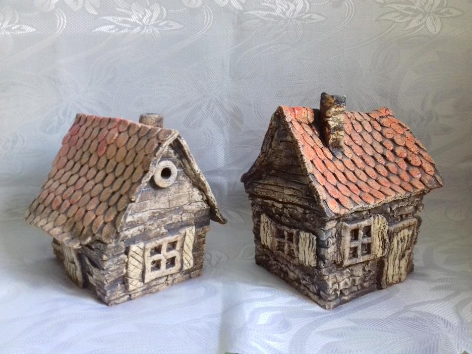 CHALOUPKA Kat. č: 0064 001 - délka - 28 cm - cena - 800 Kč Kat. č: 0064 002 - délka - 20 cm - cena 500 Kč Kat.