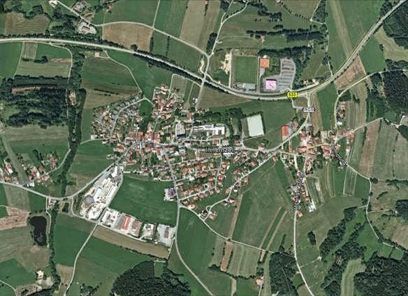 94548 Innernzell in Freyung-Grafenau obyvatelstvo 1.732 plocha 22,21 Km² poznávací značka FRG Url http://www.innernzell.