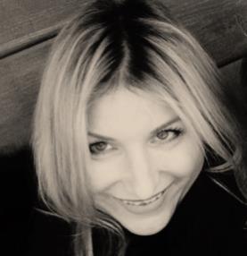 Jana Prouzová Projektový manažer Jana Unruhová Projektový manažer Pochází z Bíliny, což není žádná díra, jsou tam dvě nádraží!