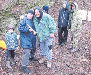 STRANA 10 SPORT PODBRDSKÉ NOINY 7 Nejen turisté se loučili na Koukolově hoře sobotu 16. března nebylo to pravé jarní počasí, naopak dosti poprchávalo a bylo nevlídno.