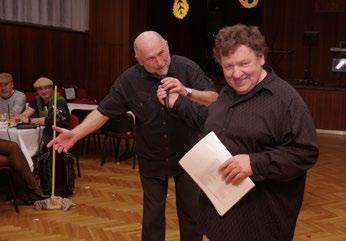 A protože téma seniorského věku a důchodu mnohé odradí, neboť se necítí být ještě důchodci, vysvětlil v pozvánce toto téma nestor Divadélka Na štaflích Zdeněk Zahradník slovy: Naši milí, od našeho