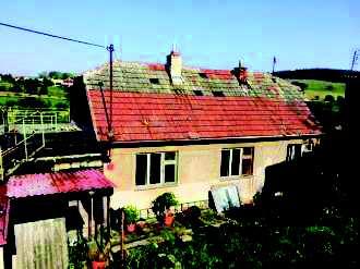 12 3.4 Ocenìní areálu rodinného domu 3.4.1 Porovnávané objekty 3.4.1.1 Medlovice Samostatnì stojící starší rodinný dùm s bytovou jednotkou 2+1.