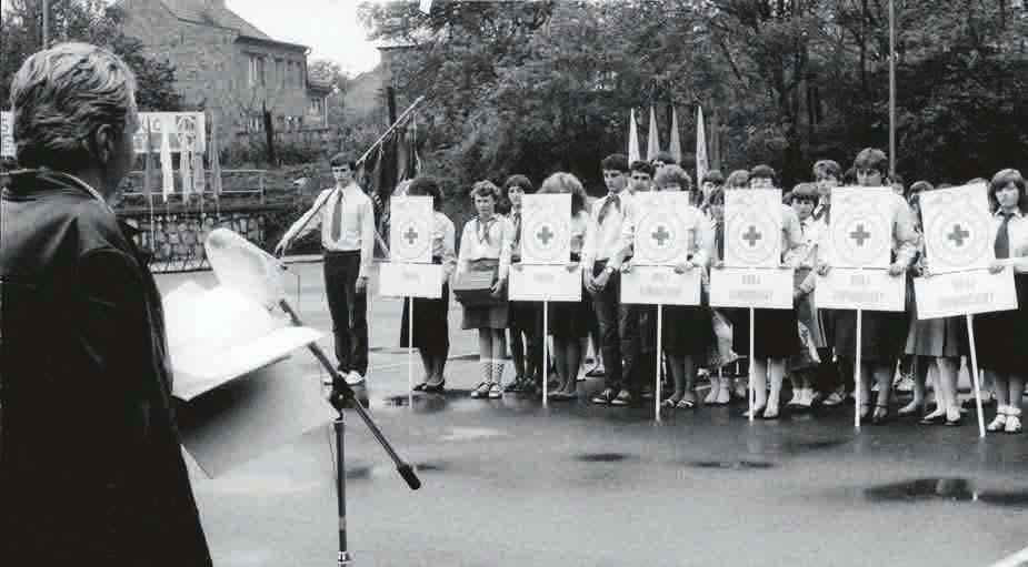 1919 2019 Národní kolo Hlídky mladých zdravotníků (1985) Jako školitele první pomoci využívá ČSČK své členy zdravotnické pracovníky a zintenzivňuje také přípravu vlastních lektorů,