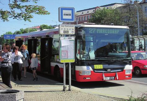 3. VEŘEJNÁ DOPRAVA Základní charakteristiky veřejné dopravy Dopravní obslužnost v Plzni a jejím okolí je zajišťována Integrovanou dopravou Plzeňska (IDP).