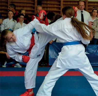 do 7. kyu a skupinu Open, kde mohli startovat všichni až do 4. kyu. To platilo i pro soutěž kumite, která následovala po soutěži kata.