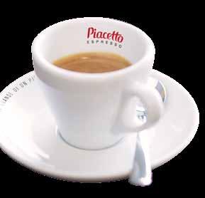 Teplé nápoje Hot drinks Warme Getränke Latté macchiato u 55 Kč 2,30 Eur Espresso u 39 Kč 1,60 Eur