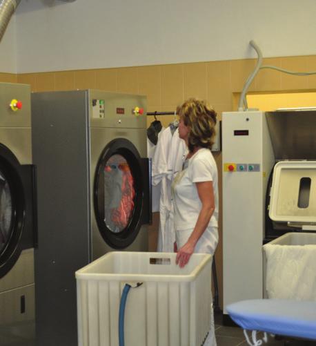 personalistika 7 Systém zaměstnaneckých výhod: zdravé a funkční prostředí včetně pěti týdnů dovolené a jednoho týdne dodatkové dovolené podpora