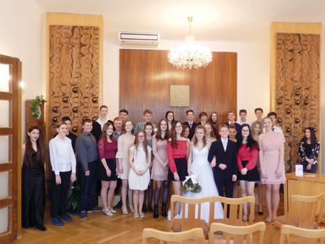Vážná atmosféra při samotném svatebním obřadu je dalším důkazem toho, jak zodpovědně osmáci k celé Svoboda pro všechny? 3. místo v literární soutěži, 8.-9. třída akci přistoupili.