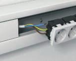 Pomůcka pro montáž zásuvky Modul 45connect Konvenční připojení přístroje Elektrické připojení se provádí pomocí integrovaných násuvných svorek