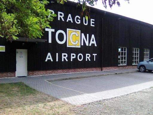 Po roce 48 se zde vystřídali nejrůznější organizace. Dnes letiště spravuje Letecký klub Točná.