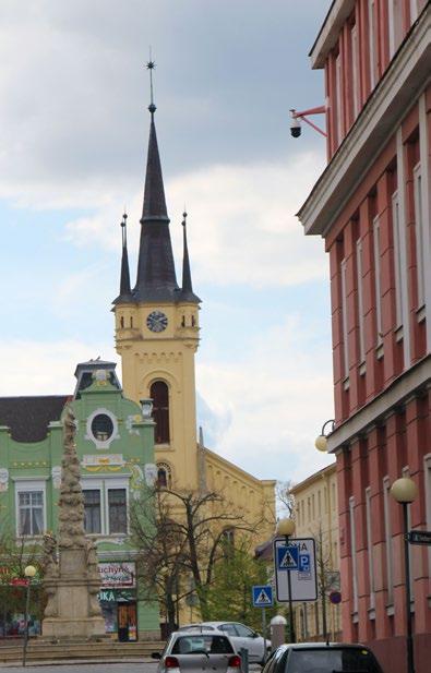 Město ČÁSLAV Uprostřed širokého výběžku polabské nížiny, který je jako rozlehlý záliv od severovýchodu ohraničen pásmem Železných hor a od jihozápadu Hornosázavskou pahorkatinou, se nachází