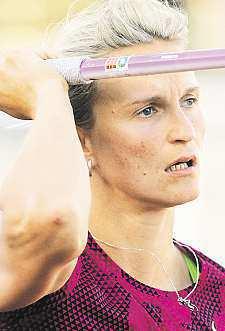 30 www.5plus2.cz JIŘÍ SEIDL, idnes.cz ČR Jamajský sprinter Usain Bolt přijede do Ostravy na Zlatou tretru.na vítkovickém stadionu poběží 26. května dvoustovku.