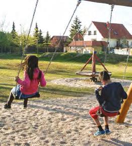 Seznam újezdských hřišť Městská část Praha 21 spravuje 11 veřejných dětských hřišť. Jsou přístupná po celý rok. Bližší informace o provozu naleznete na informačních tabulích na jednotlivých hřištích.