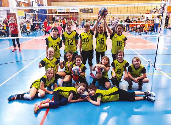 SPORT Volejbalové mládí ukončilo sezonu Volejbalový oddíl SK JOKY odehráním posledního soutěžního turnaje ukončil závodní sezonu 2018-19.