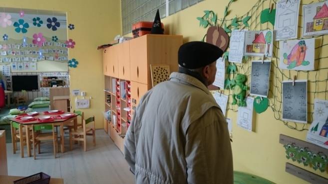 stravují, a k čemu je mateřská škola vede. Také jsme zavzpomínali na vlastní předškolní léta, nebo předškolní léta vlastních dětí.