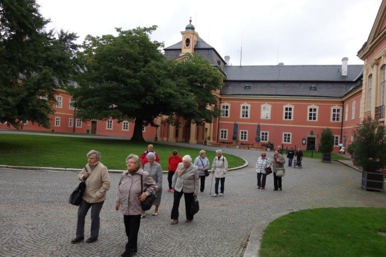 25. června 2017 se v Lysé nad Labem konala výstava Šikovné ruce našich seniorů pro radost i
