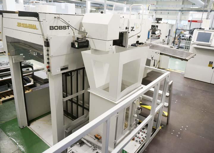 REPORTÁŽ V roce 2018 firma investovala do technologie BOBST určené k horké ražbě. Podnětem byla vysoká poptávka po zmíněné technologii ze strany výrobců cukrovinek a hraček.