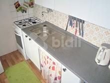 V exkluzivním zastoupení nabízíme k prodeji byt 3+1 o výměře 63 m2 s lodžií v Tachovské ulici v Plzni. Byt se nachází v 1. patře revitalizovaného panelového domu.