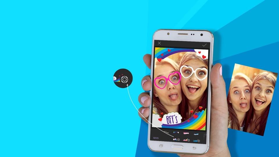 Zážitky v aplikaci HP Sprocket Oživte své fotky přidáním kouzelných rámečků Vyberte kouzelný rámeček z nabídky rámečků v editoru fotografií a přidejte ho k fotce z knihovny.