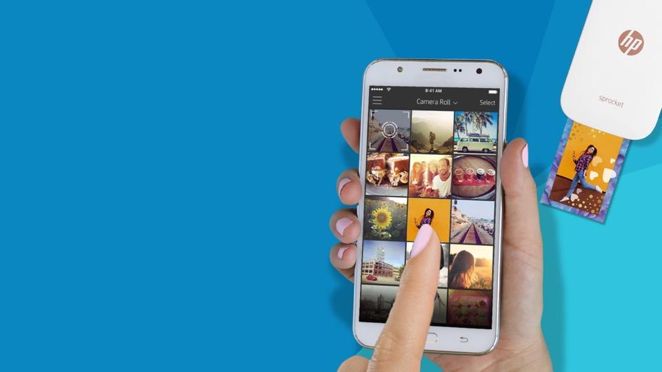 Zážitky v aplikaci HP Sprocket Oživení vašich fotografií filtry, nálepkami a dalšími prvky Po klepnutí na možnost Úpravy můžete měnit vzhled fotky, přidávat text nebo nálepky a používat filtry.