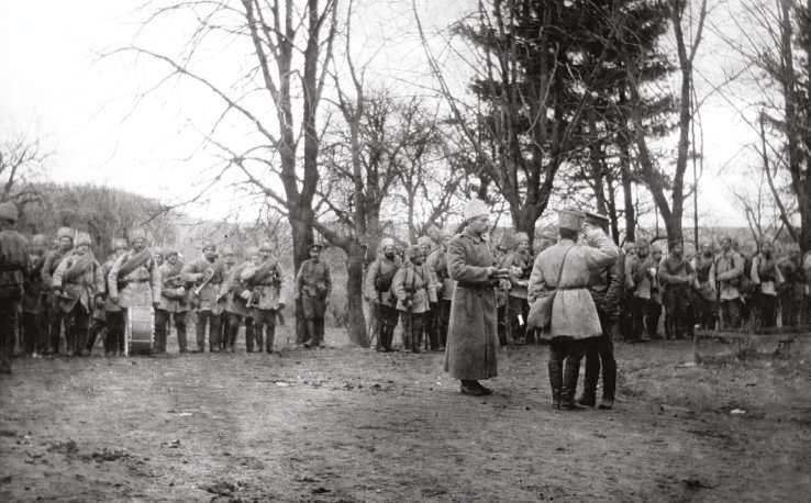 Zborov 1917 17 VÝZVĚDNÁ ČINNOST ČESKÉ DRUŽINY 1914 1915 Dobrovolníci České družiny měli být původně určeni jako oddíl propagátorů a agitátorů či tlumočníků po plánovaném průlomu fronty do Českých