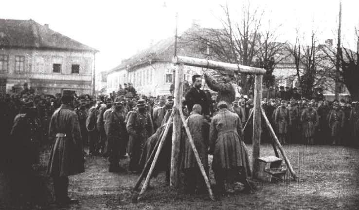 18 Zborov 1917 Výzvědná činnost České družiny 1914 1915 politického života. Jednalo se o úkol velmi obtížný, který se nepodařilo splnit všem vyslaným. Do Čech dorazili jen V. Vaňek a V.