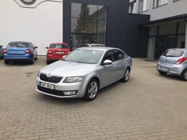 2013, sedan/5, benzin 103 kw cena 279 001 Kč Octavia 1,9 TDI Elegance vyr.