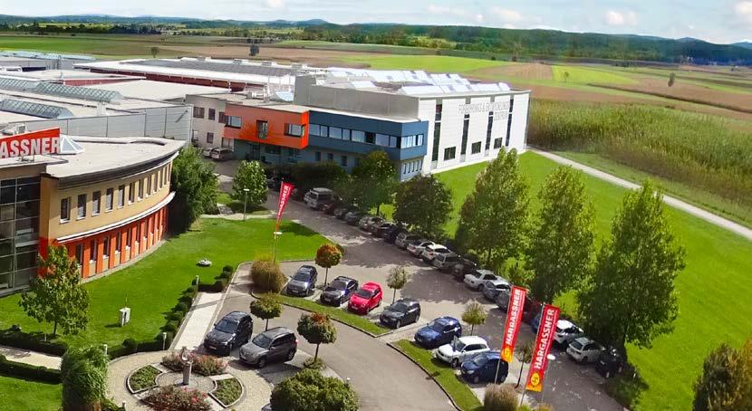 HRDÝ PARTNER OBSAH 4 5 Systémy na dřevo 6 7 Vytápěcí systémy na dřevo 8 9