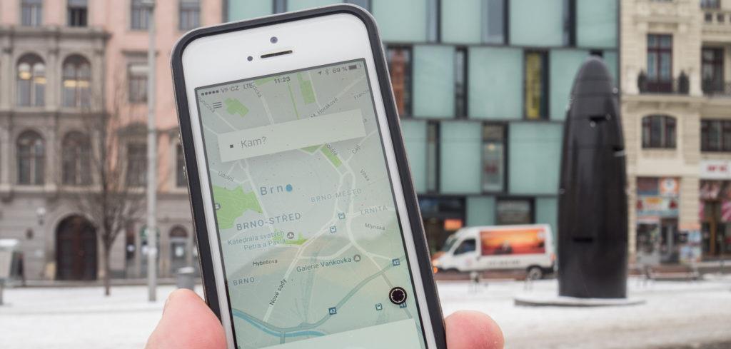 Uber může v Brně opět provozovat své služby Vrchní soud v Olomouci zrušil předběžné opatření Krajského soudu v Brně, který zakázal společnosti Uber poskytovat své služby v Brně.