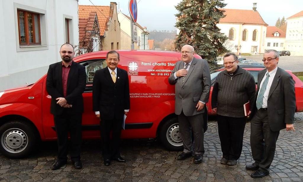Předání auta od Republiky Thaiwan. Ve čtvrtek 10. 12.