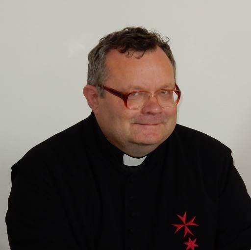 A nakonec nezapomeňme, že umytím nohou učedníků a pobídnutím, aby jednali stejně, nás Ježíš vyzval rovněž ke vzájemnému vyznávání vlastních nedostatků a k modlitbě za sebe navzájem, abychom si uměli