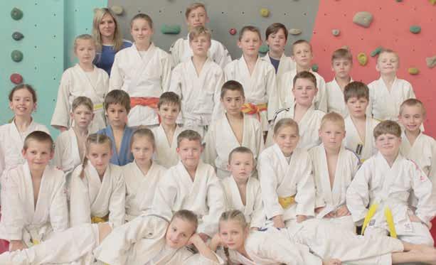 Slezska žactva ve Znojmě. Na nejvyšší stupínek vystoupaly Karolína Mitanová a Natálie Nagyová. Mitanová nenašla přemožitelku na 150 m, když do cíle zaběhla v čase 18,31 s.