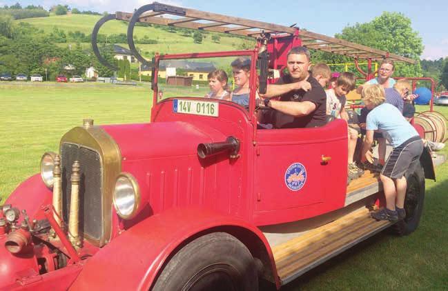 32 SLOVÁCKÉ CELEBRITY Koně na Břestku vystřídali hasiči PATRIK MATUŠINA králem verbířů, i u ženské poroty!