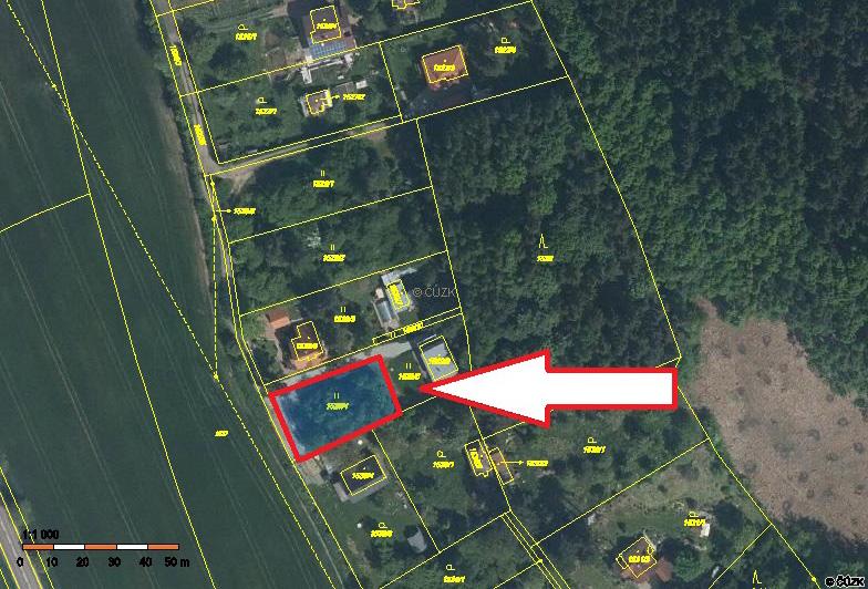 STAVEBNÍ POZEMEK V PLZNI - ČERNICÍCH Předmětem prodeje byl stavební pozemek v Plzni - Černicích v ulici Pod Radyní. Pozemek byl pravidelného tvaru, svažitý, neudržovaný a neoplocený.