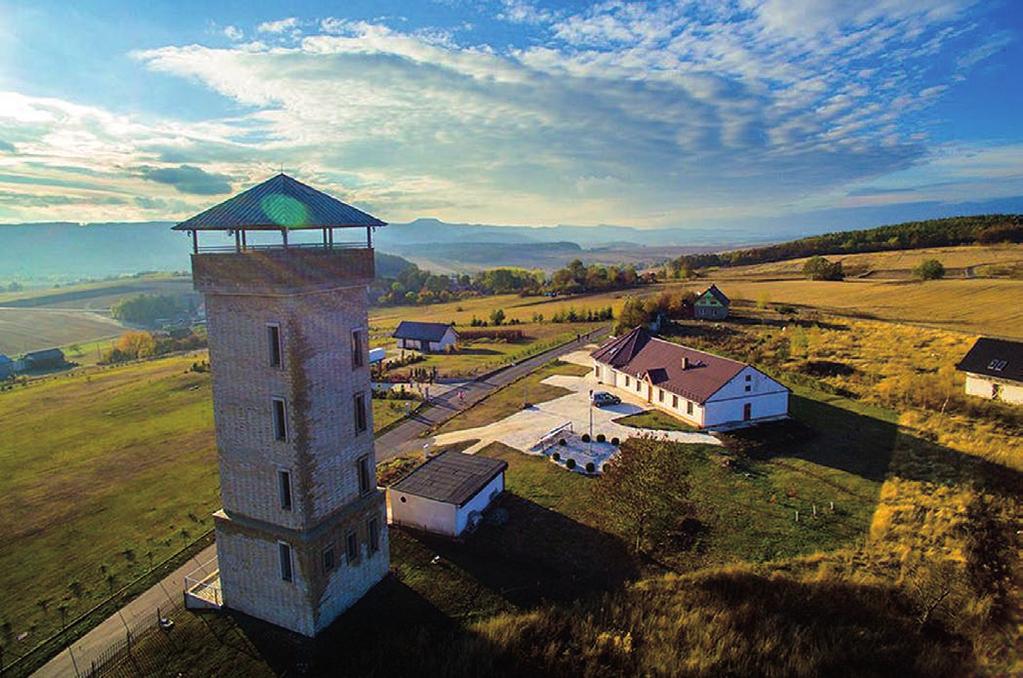 S výhledem na Velkou Hejšovinu Obec Radków pro aktivního turistu Obec Radków patří, s ohledem na svou zeměpisnou polohu, k turisticky nejatraktivnějším destinacím v Polsku.