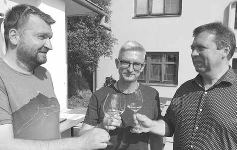 Hodnocení výsledných pokrmů se ujala osmičlenná degustační komise, která rozhodla o letošním vítězi šumického Gulášfestu.