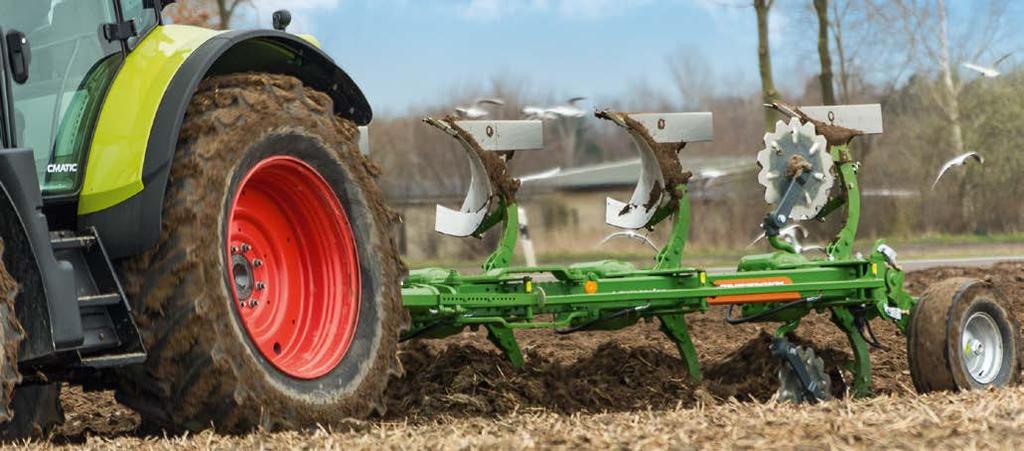 Její plochý tvar, samoostření v místě zatahování čepele do půdy a boční, 15 mm silné vyztužení zajišťují, díky cílenému zesílení materiálu v oblastech