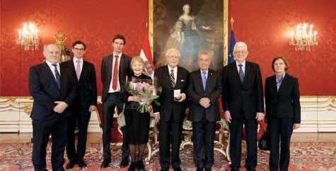 5 Při přejímání čestného doktorátu TU Wien, 2005 Obr. 6 Na pláních v Corwatchu (St. Moritz), asi 2005 Obr.